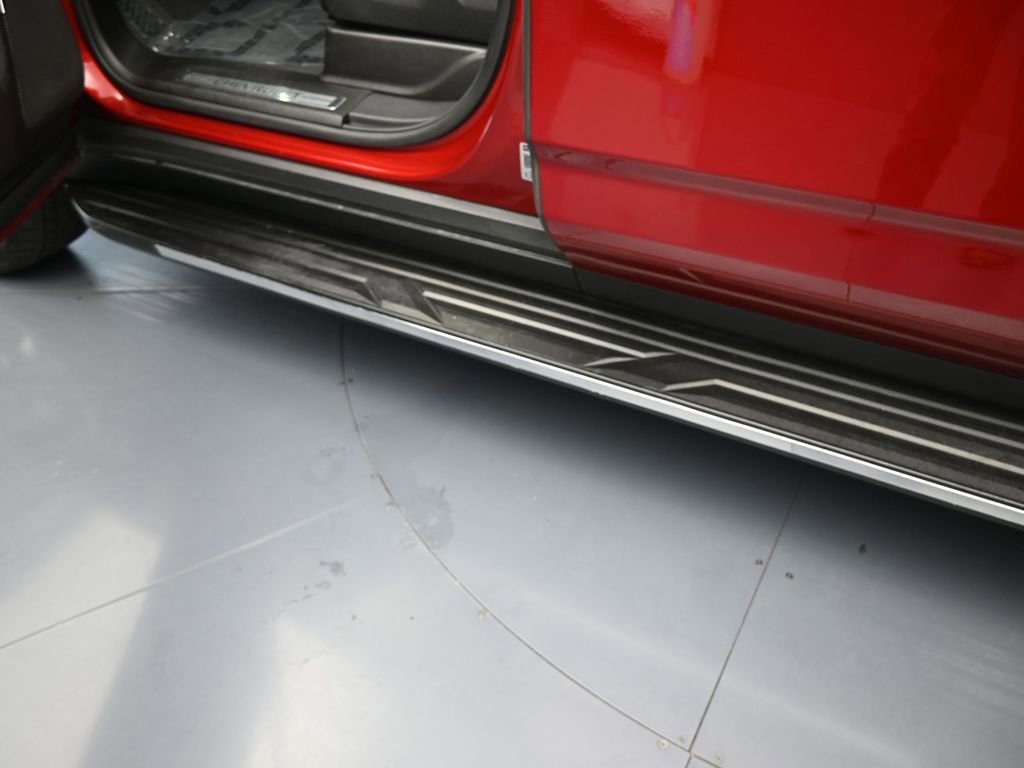 Used 2024 Chevrolet Suburban LT image 35