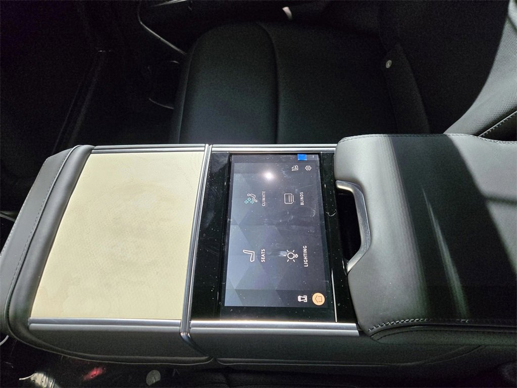 New 2026 Land Rover Range Rover SV image 7