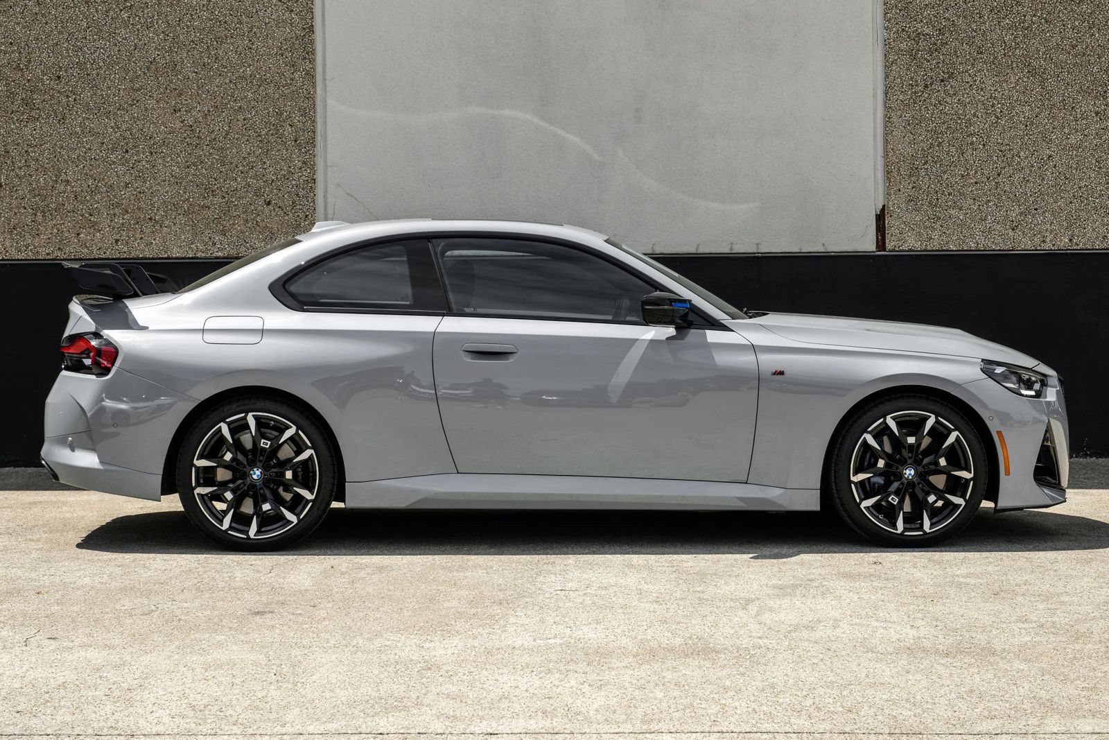 Used 2025 BMW M240i xDrive Coupe w/ Parking Assistance Package AWD/4WD image 7