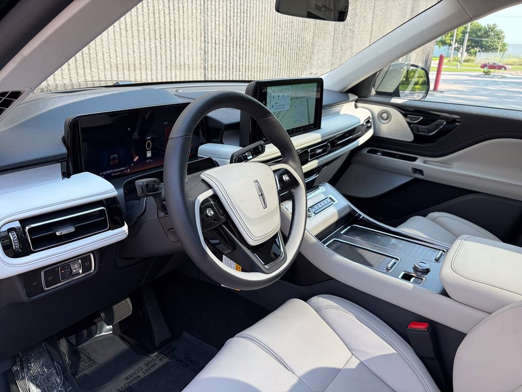 New 2026 Lincoln Aviator Reserve AWD/4WD image 11