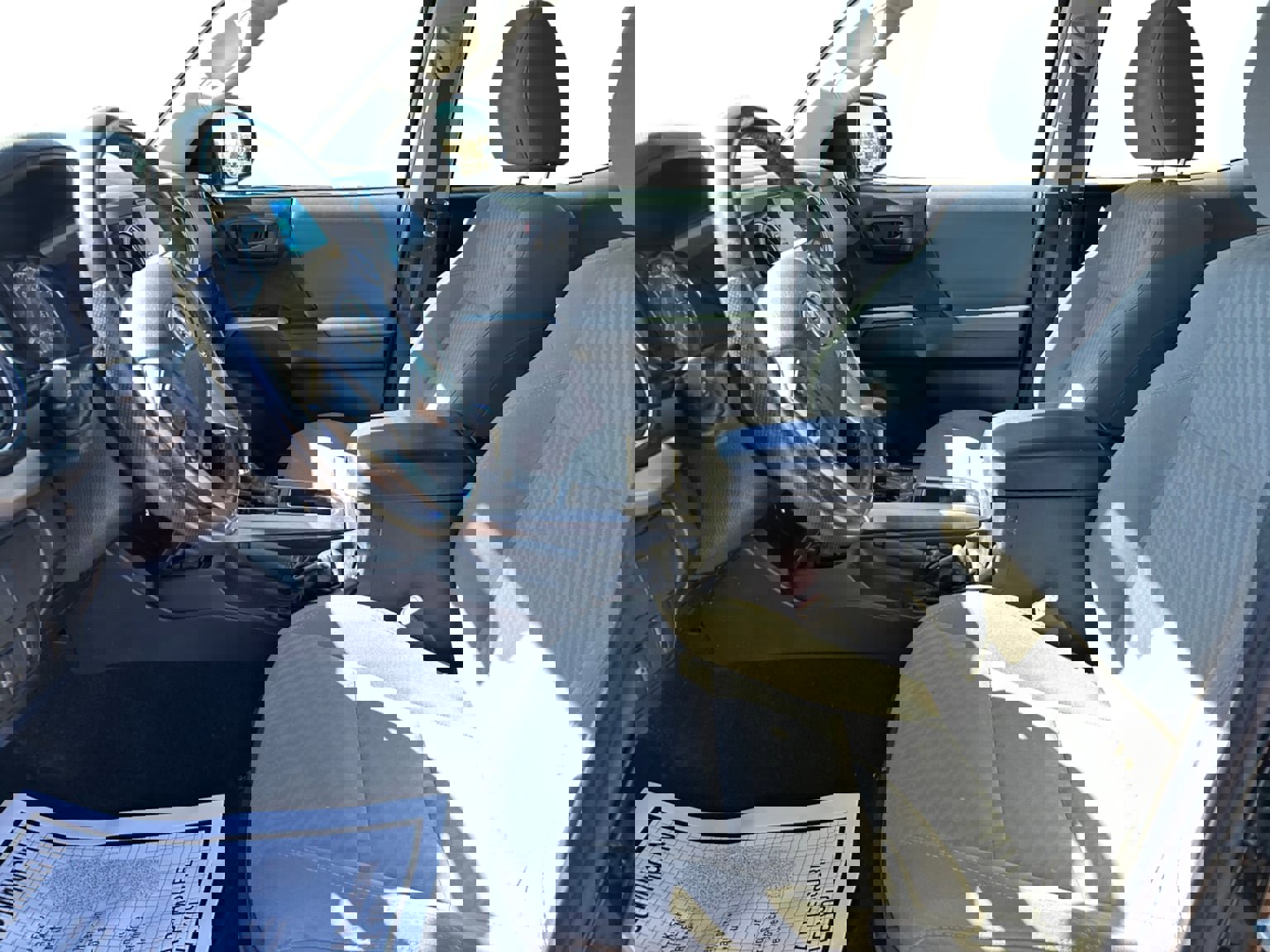 Used 2021 Toyota Tacoma SR5 w/ Technology Package image 10