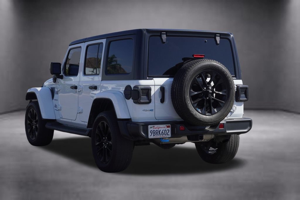 Used 2022 Jeep Wrangler Unlimited Sahara AWD/4WD image 3
