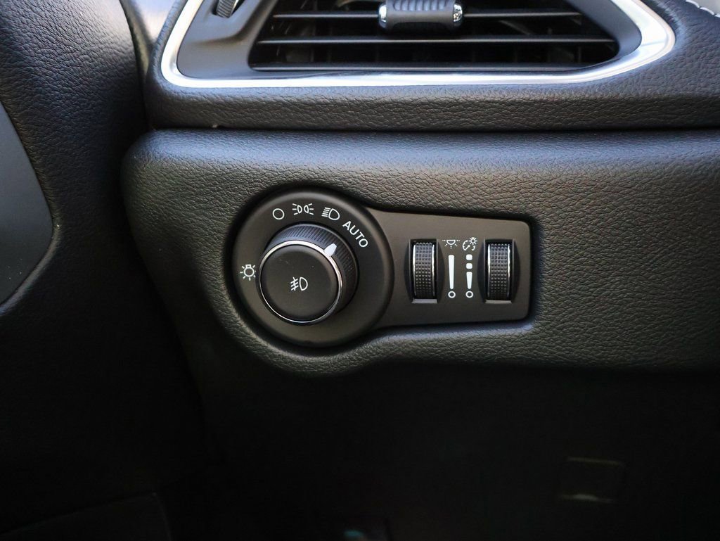 New 2026 Chrysler Pacifica Limited w/ S Appearance Package FWD image 31