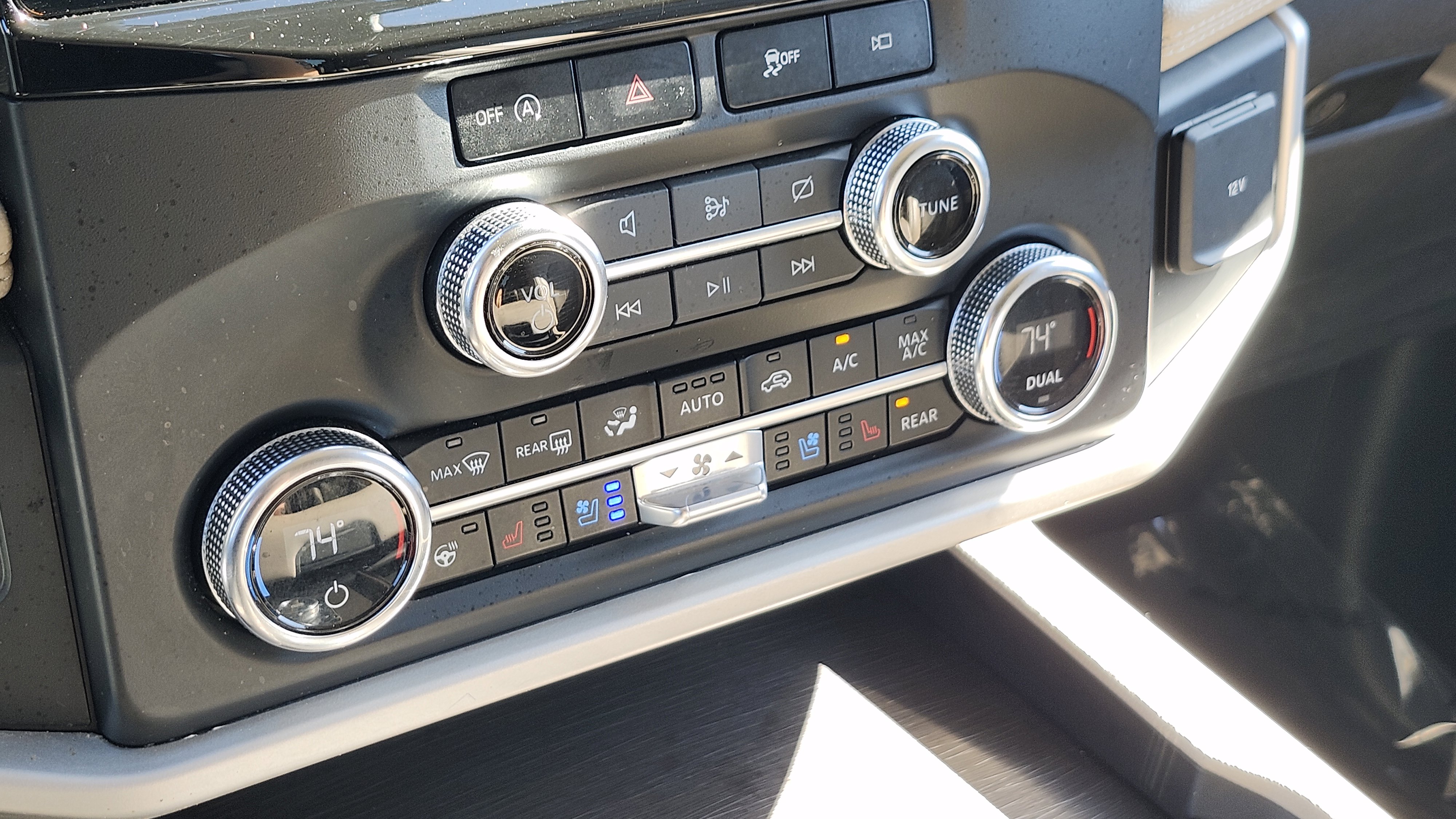 Used 2023 Ford Expedition Limited image 33