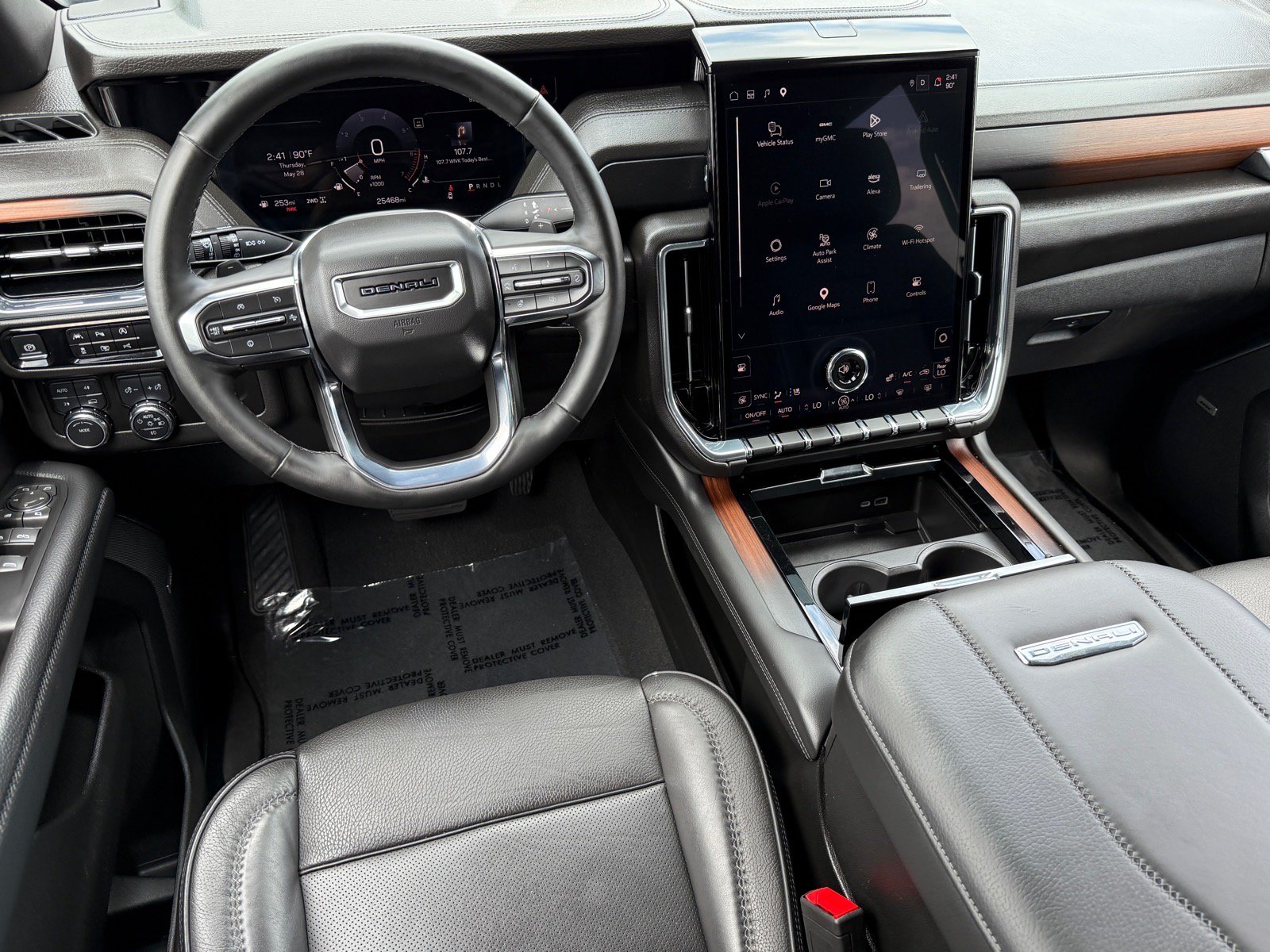 Used 2025 GMC Yukon XL Denali AWD/4WD image 13