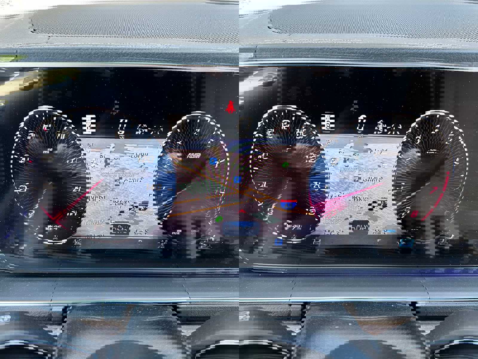 Used 2025 Mercedes-Benz GLE 450 4MATIC Coupe image 26