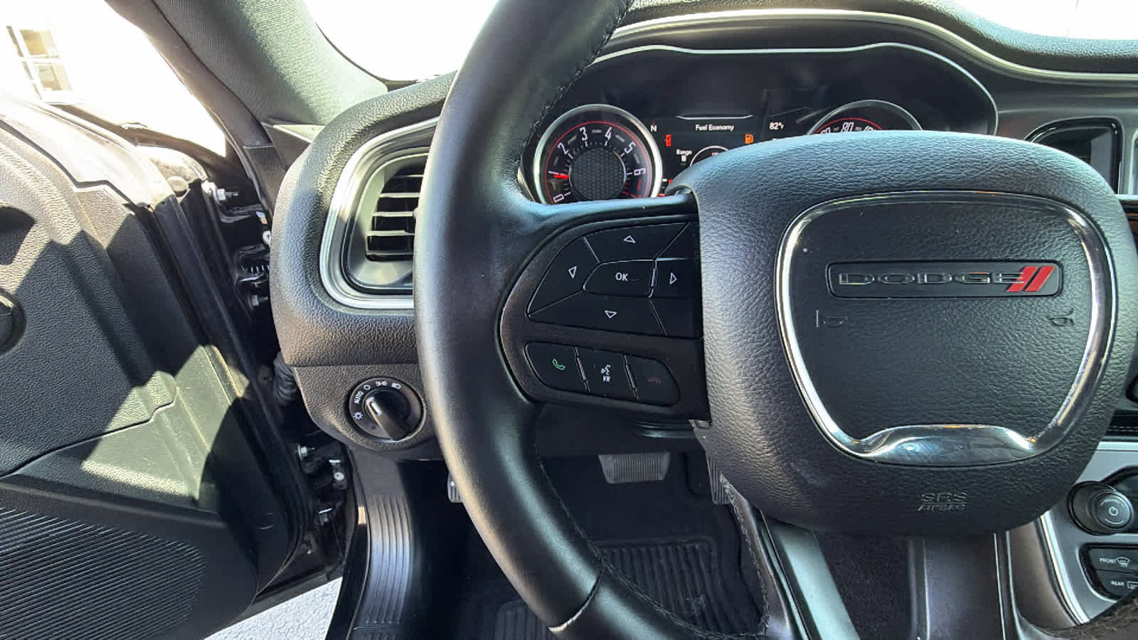 Used 2020 Dodge Challenger SXT RWD image 19