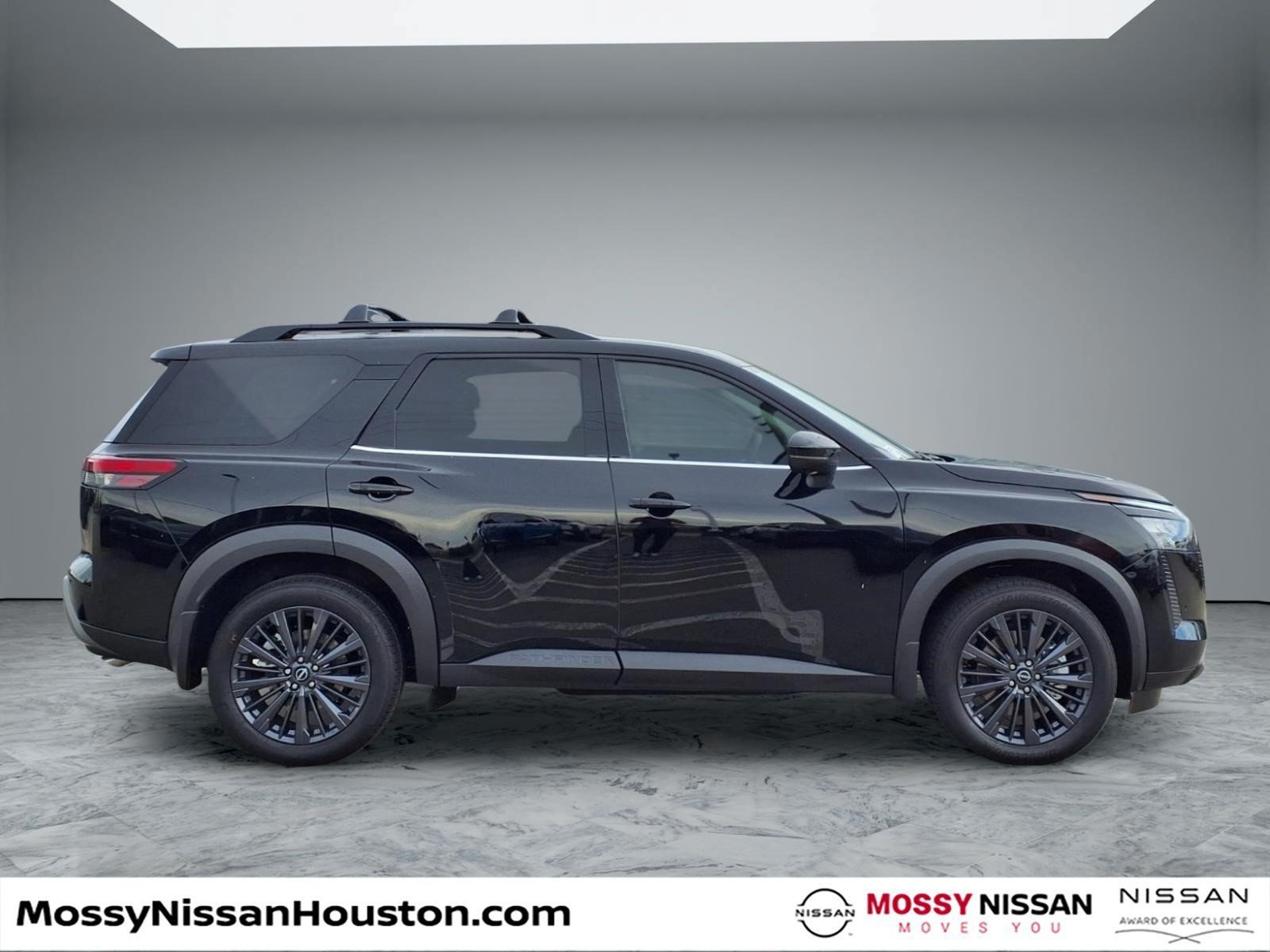 New 2026 Nissan Pathfinder SL w/ SL Premium Package FWD image 8