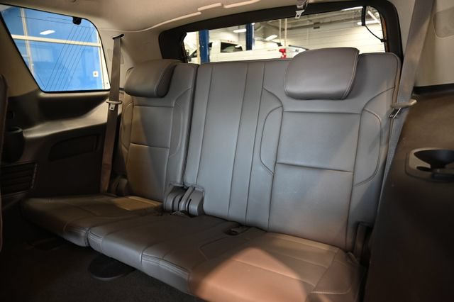 Used 2016 GMC Yukon Denali w/ Open Road Package AWD/4WD image 11