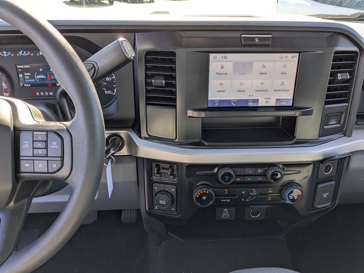 New 2025 Ford F350 XLT w/ FX4 Off-Road Package image 19