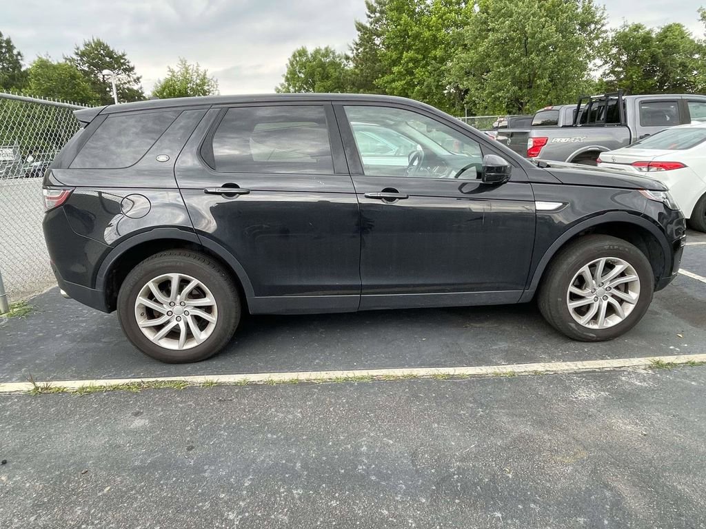 Used 2016 Land Rover Discovery Sport HSE AWD/4WD image 25