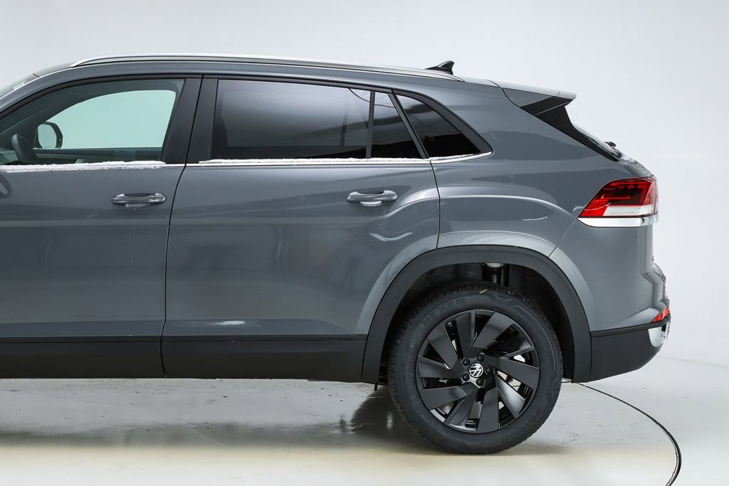New 2026 Volkswagen Atlas Cross Sport SE image 43