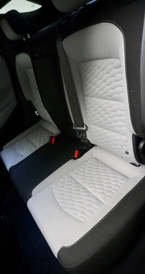 Used 2021 Chevrolet Equinox LT w/ LPO, Floor Liner Package image 5