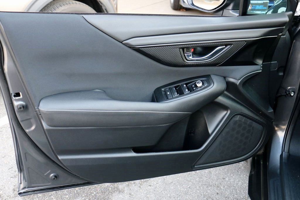 Used 2025 Subaru Outback Premium image 14
