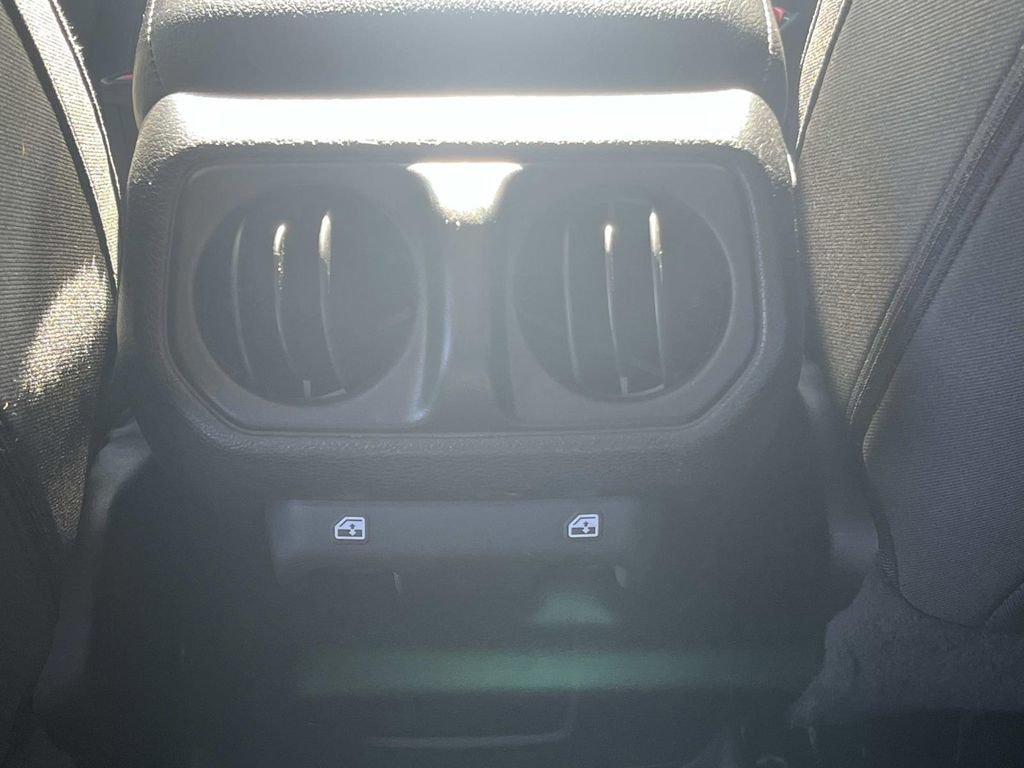 Used 2021 Jeep Gladiator Sport image 17