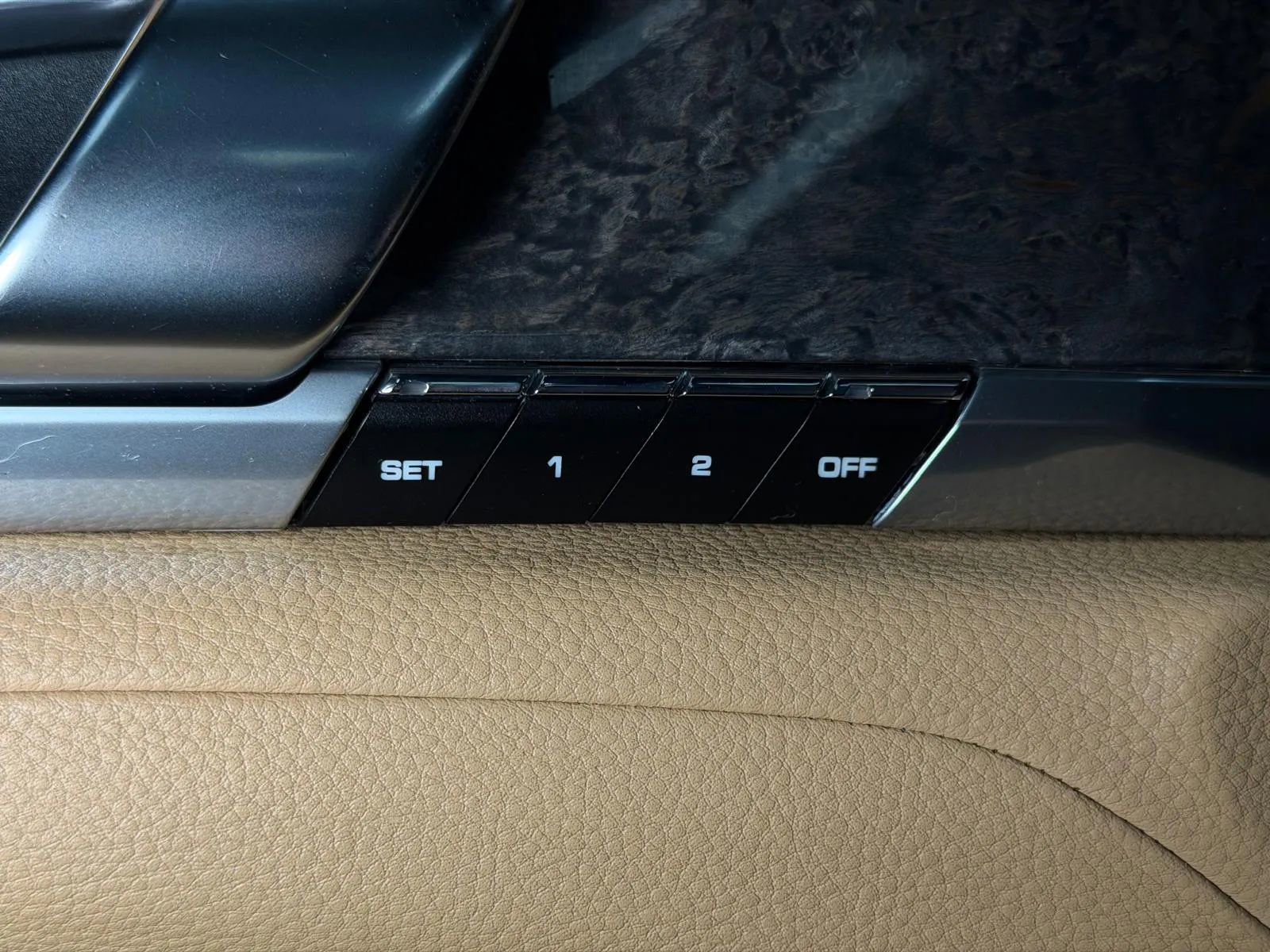 Used 2010 Porsche Panamera S image 24