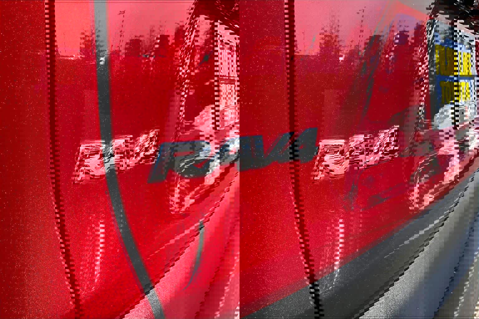 Certified 2024 Toyota RAV4 LE image 31