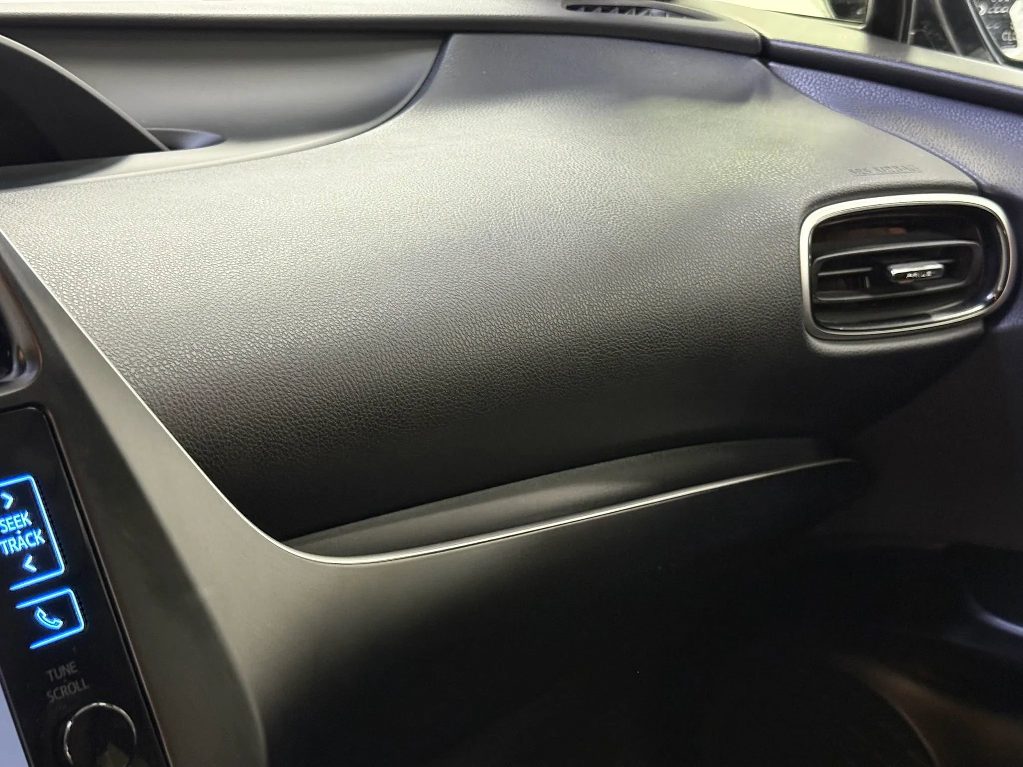 Used 2017 Toyota Prius Prime Plus image 23
