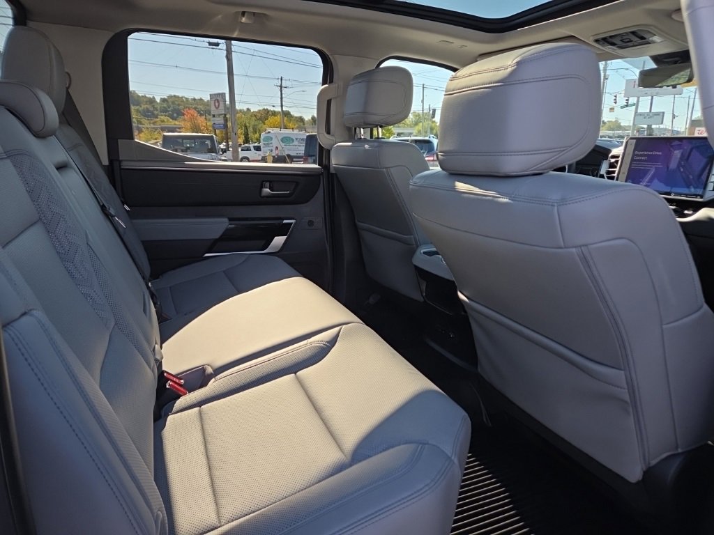 Used 2023 Toyota Tundra Limited image 23
