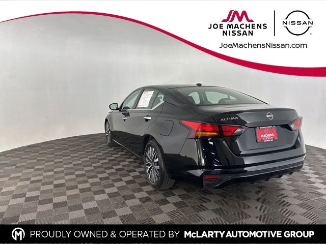 Used 2025 Nissan Altima 2.5 SV image 8