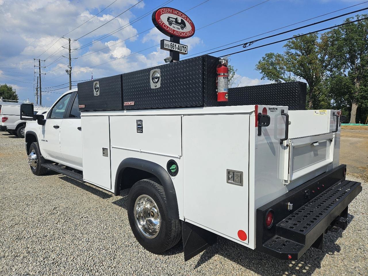 Used 2024 Chevrolet Silverado 3500 W/T w/ WT Convenience Package RWD image 3