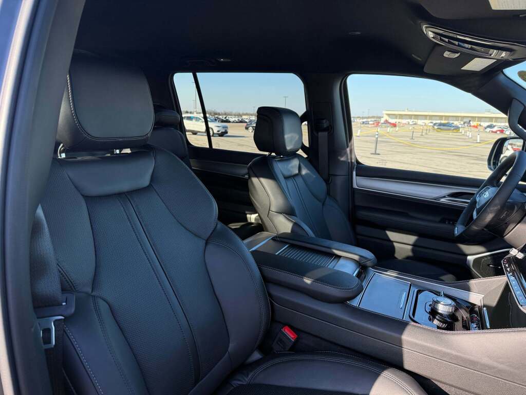 New 2026 Jeep Grand Wagoneer L Limited image 21