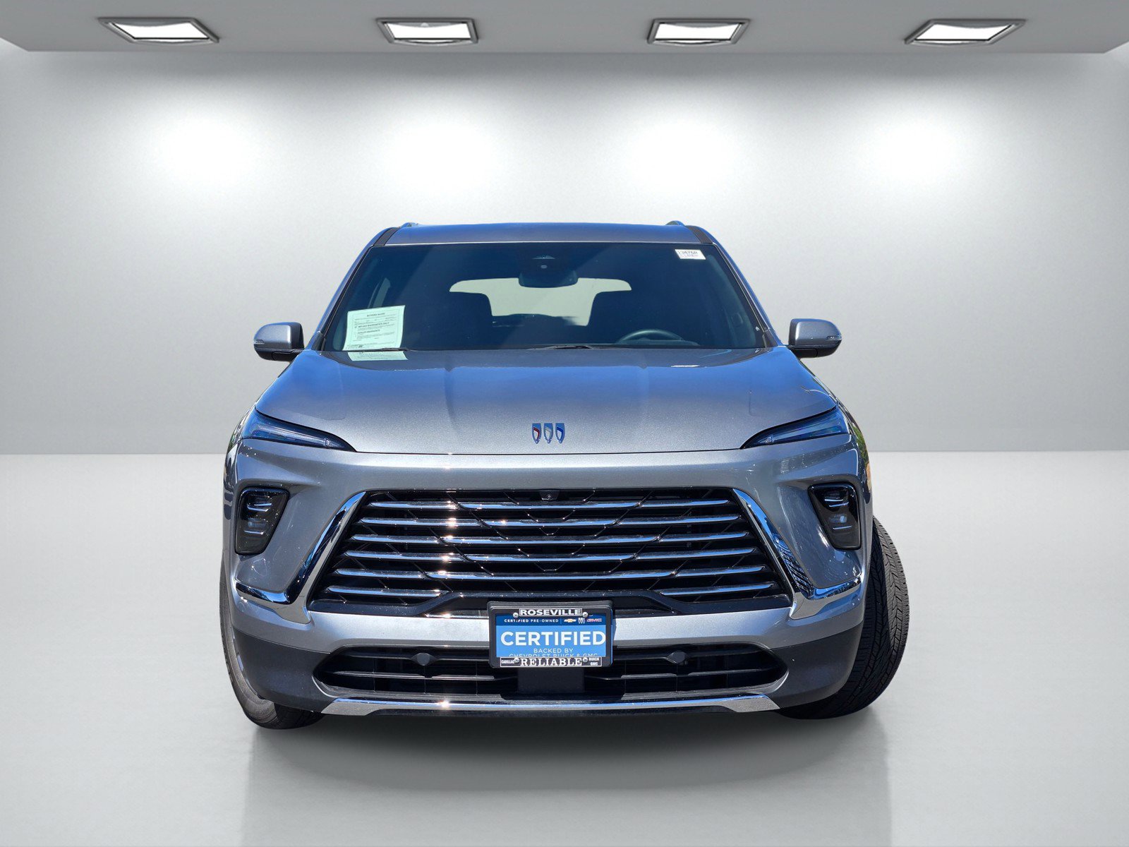 Certified 2025 Buick Enclave Preferred AWD/4WD image 2