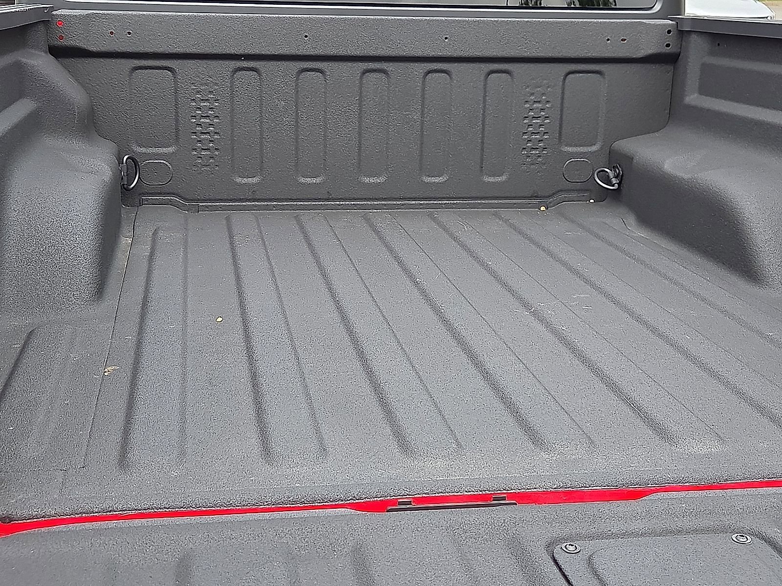 Used 2025 Jeep Gladiator Sport image 8