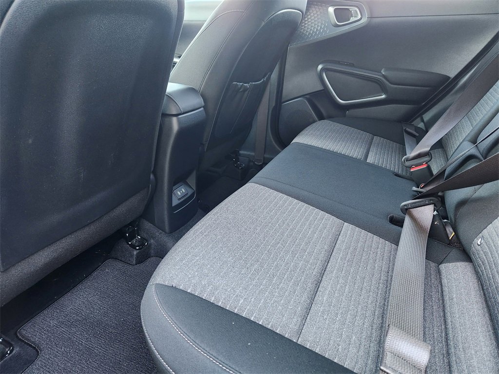 Used 2025 Kia Soul EX image 22