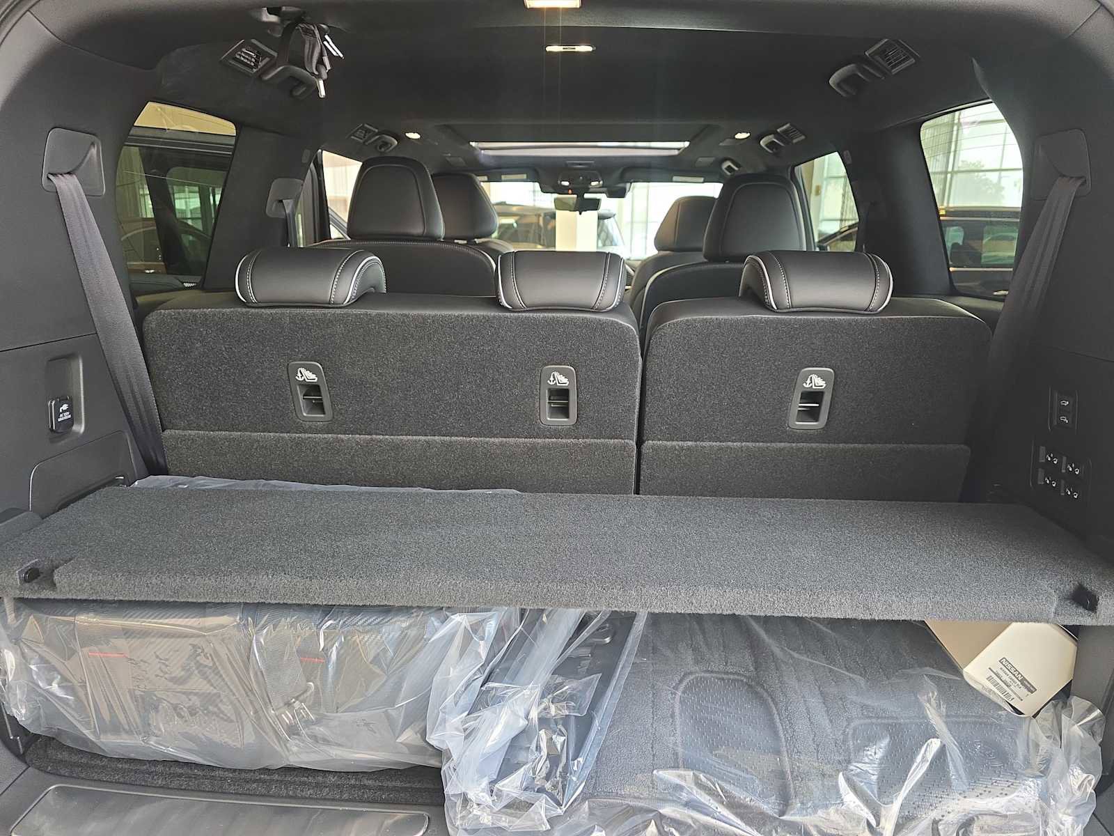 New 2026 INFINITI QX80 Autograph w/ Premium Cargo Package image 22