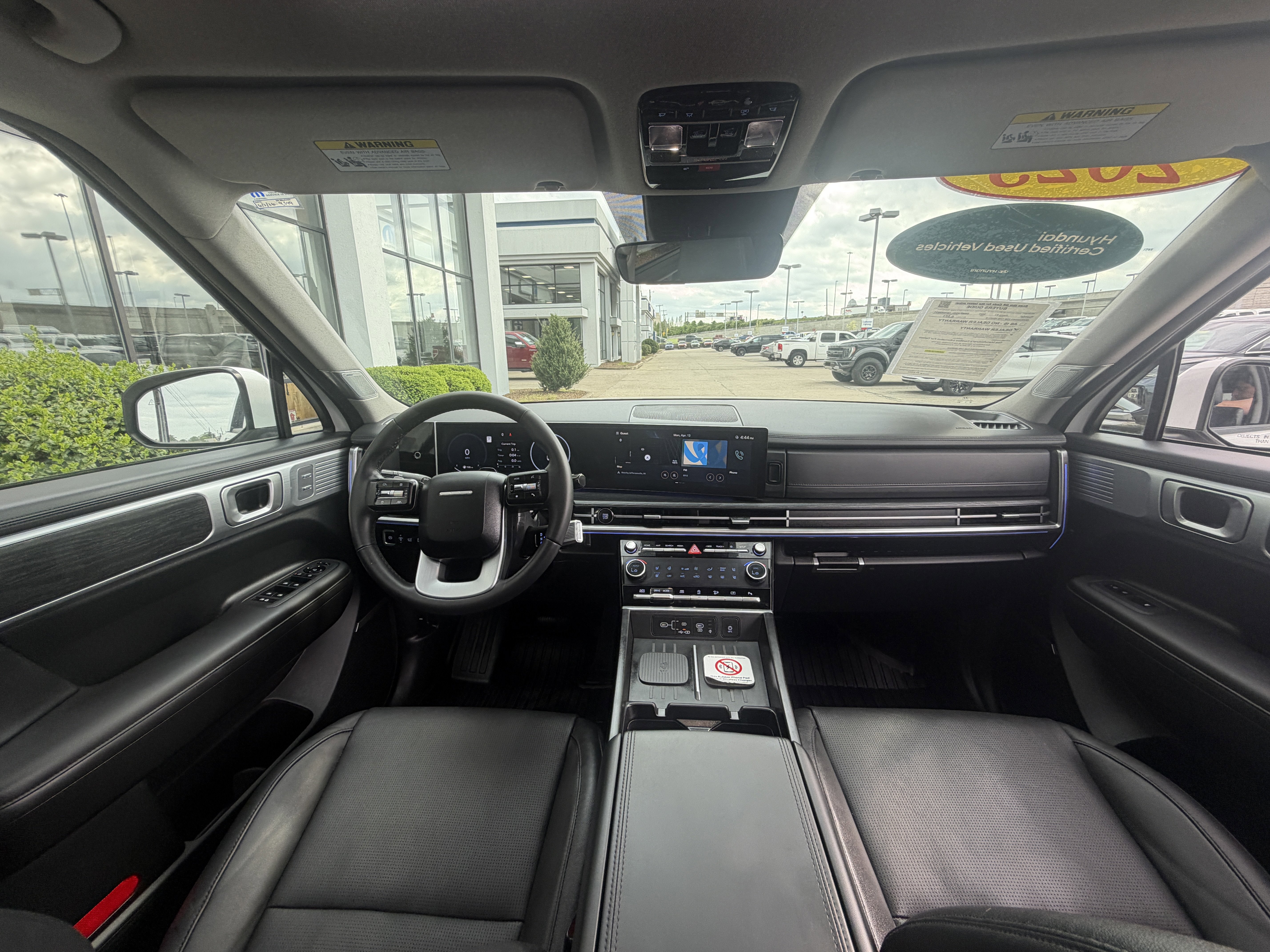 Used 2025 Hyundai Santa Fe Limited AWD/4WD image 27