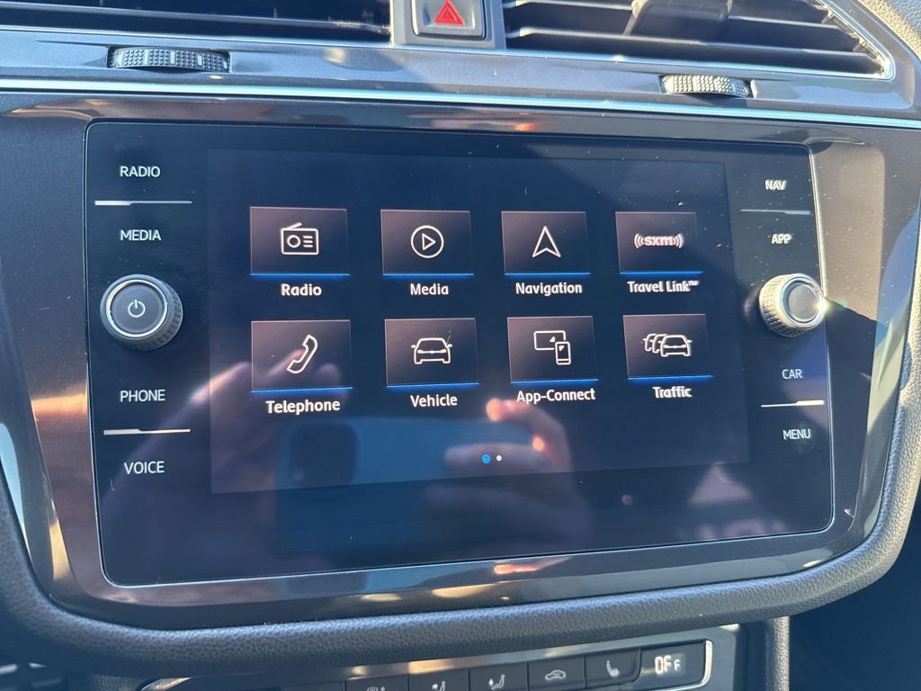 Used 2018 Volkswagen Tiguan SEL image 28