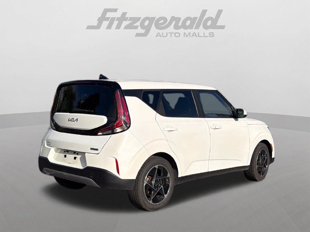 Used 2024 Kia Soul EX FWD image 8