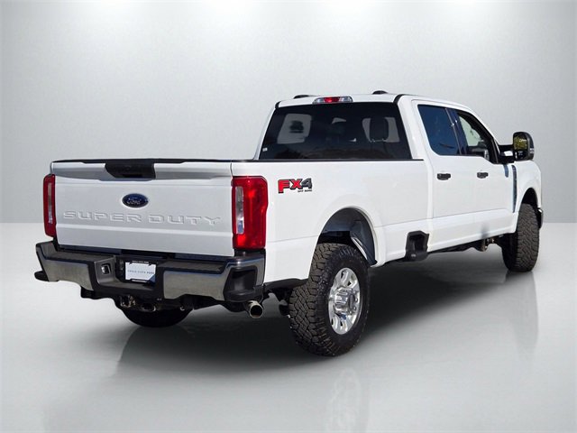 Used 2023 Ford F350 XLT w/ FX4 Off-Road Package image 4