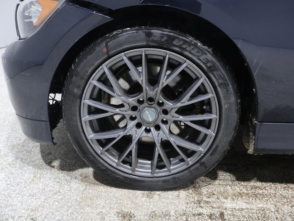 Used 2006 BMW 330i Sedan image 14