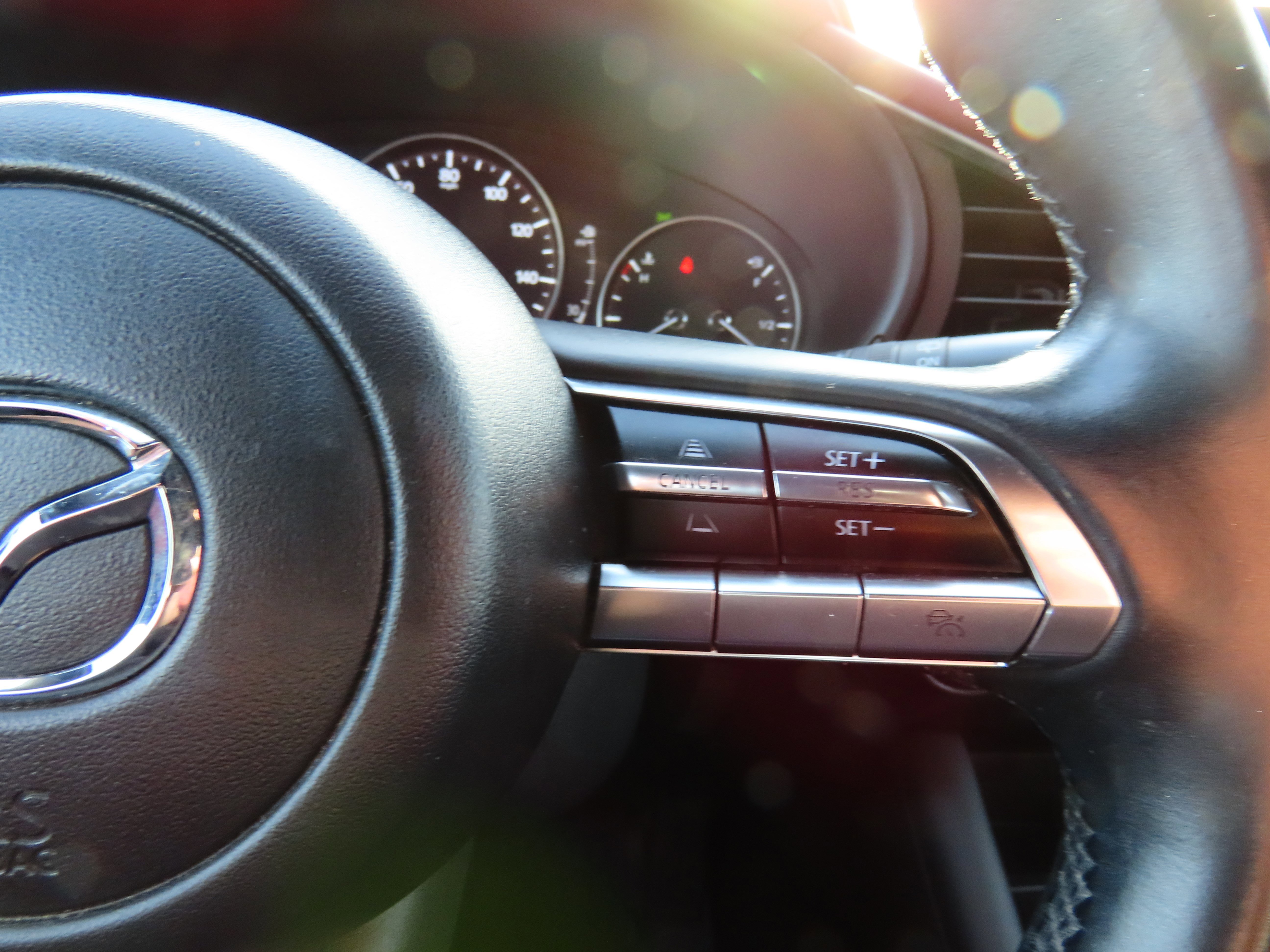 Used 2019 MAZDA MAZDA3 Hatchback w/ Premium Package image 33