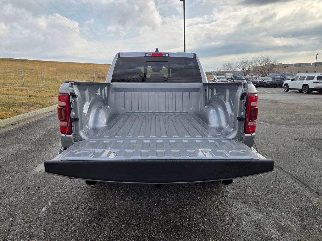 Used 2022 RAM 1500 Laramie AWD/4WD image 29