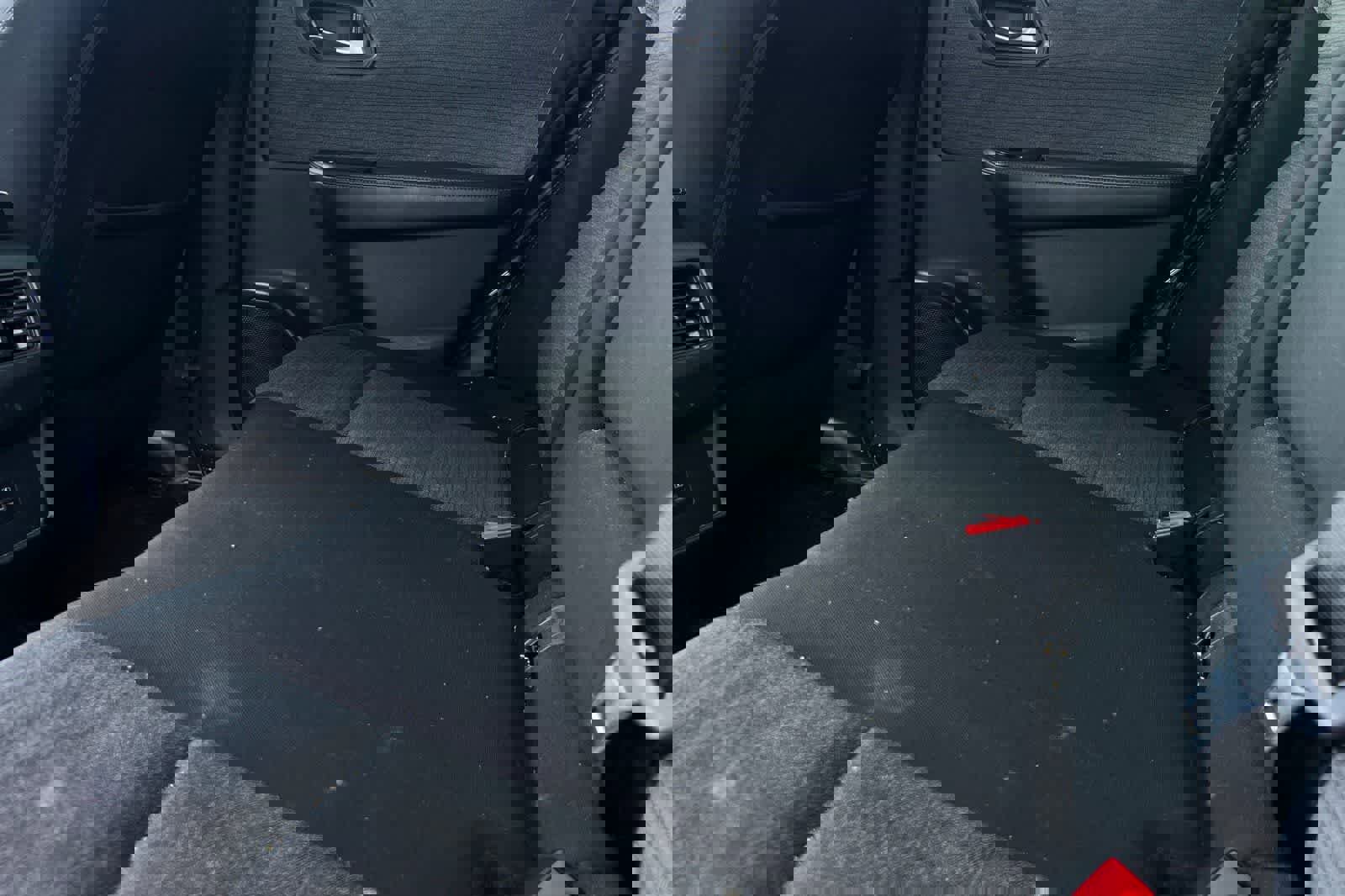 Used 2023 Nissan Rogue SV image 5