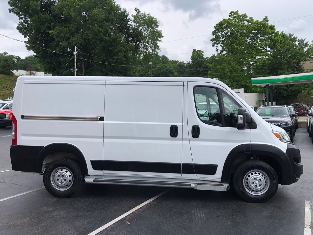 Used 2025 RAM ProMaster 2500 w/ U-Haul Equipment Group FWD image 7