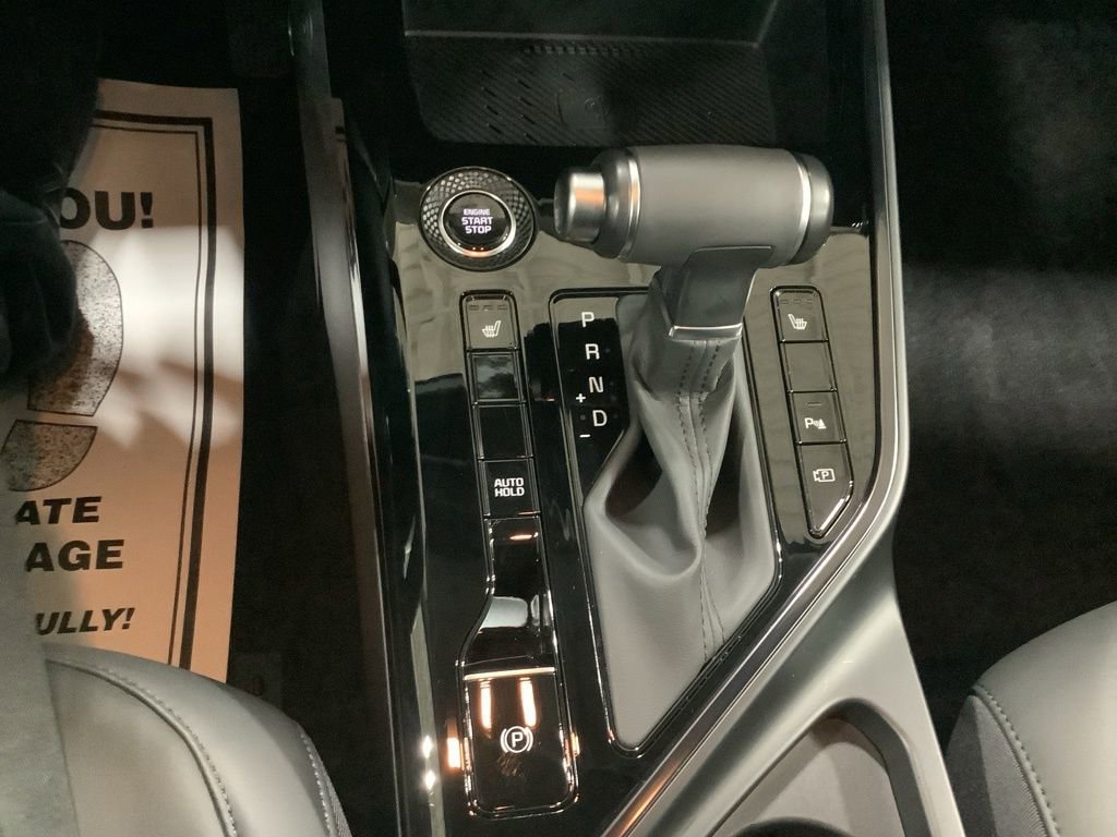 Used 2025 Kia Niro EX image 16