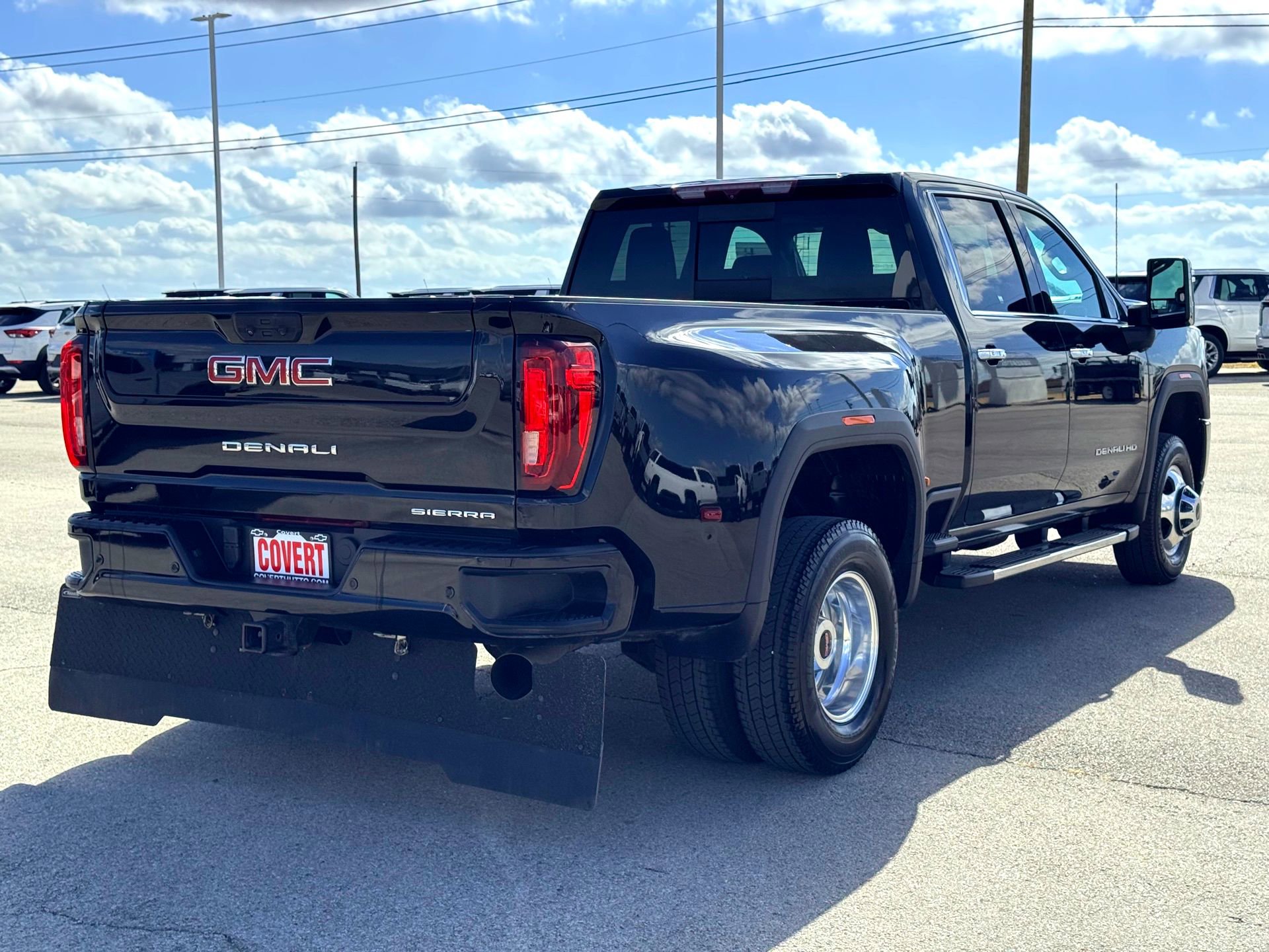 Used 2022 GMC Sierra 3500 Denali image 7
