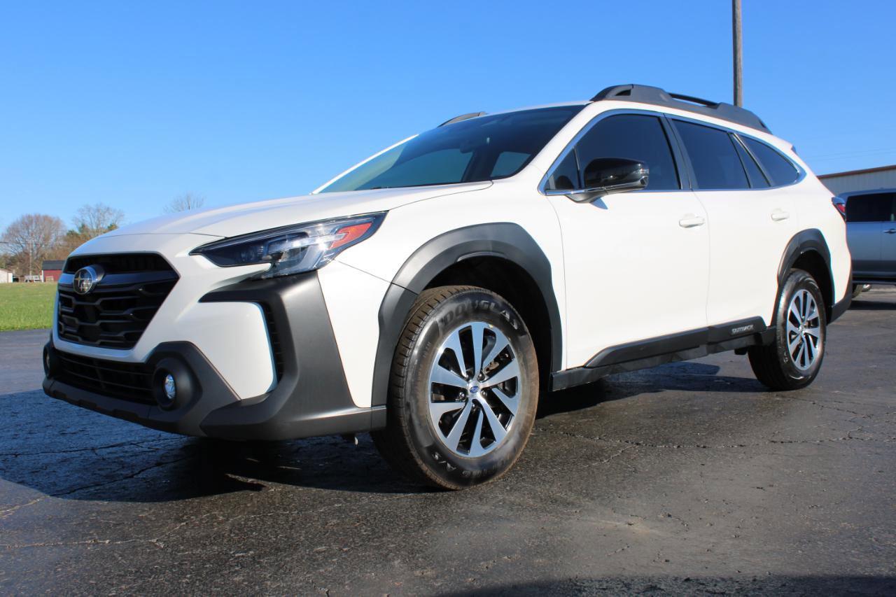 Used 2024 Subaru Outback Premium AWD/4WD image 13