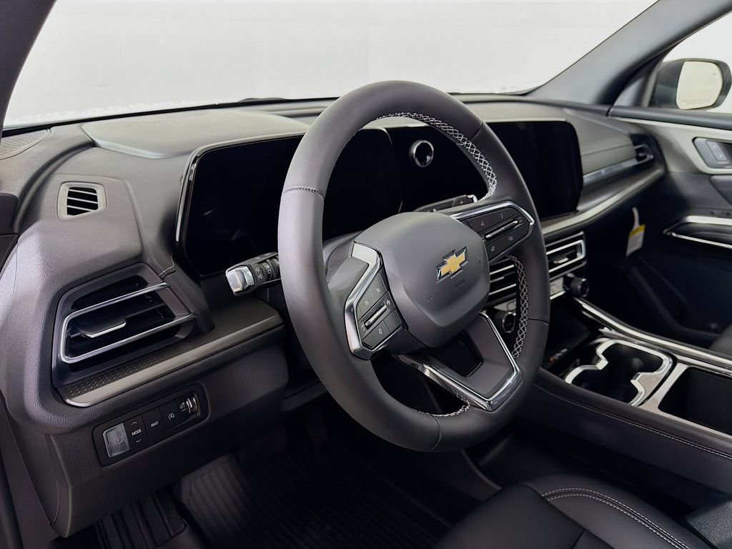 New 2026 Chevrolet Traverse LT w/ LPO, Floor Liner Package AWD/4WD image 9