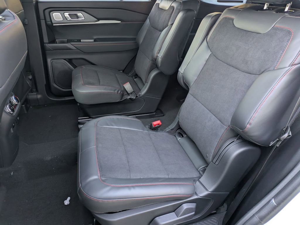 New 2026 Ford Explorer ST w/ Sun And Sound Package image 19