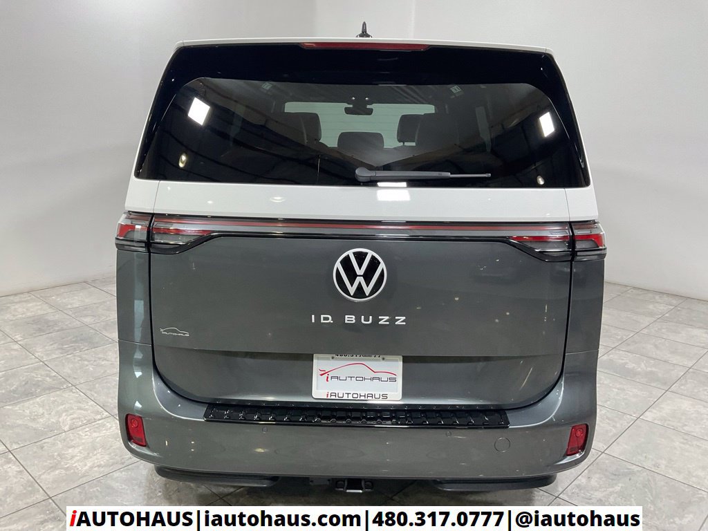 Used 2025 Volkswagen ID. Buzz Pro S Plus RWD image 6