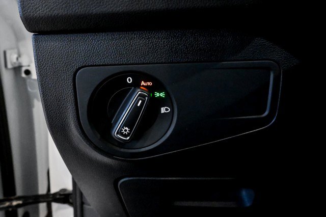 Used 2024 Volkswagen Tiguan SE R-Line image 38