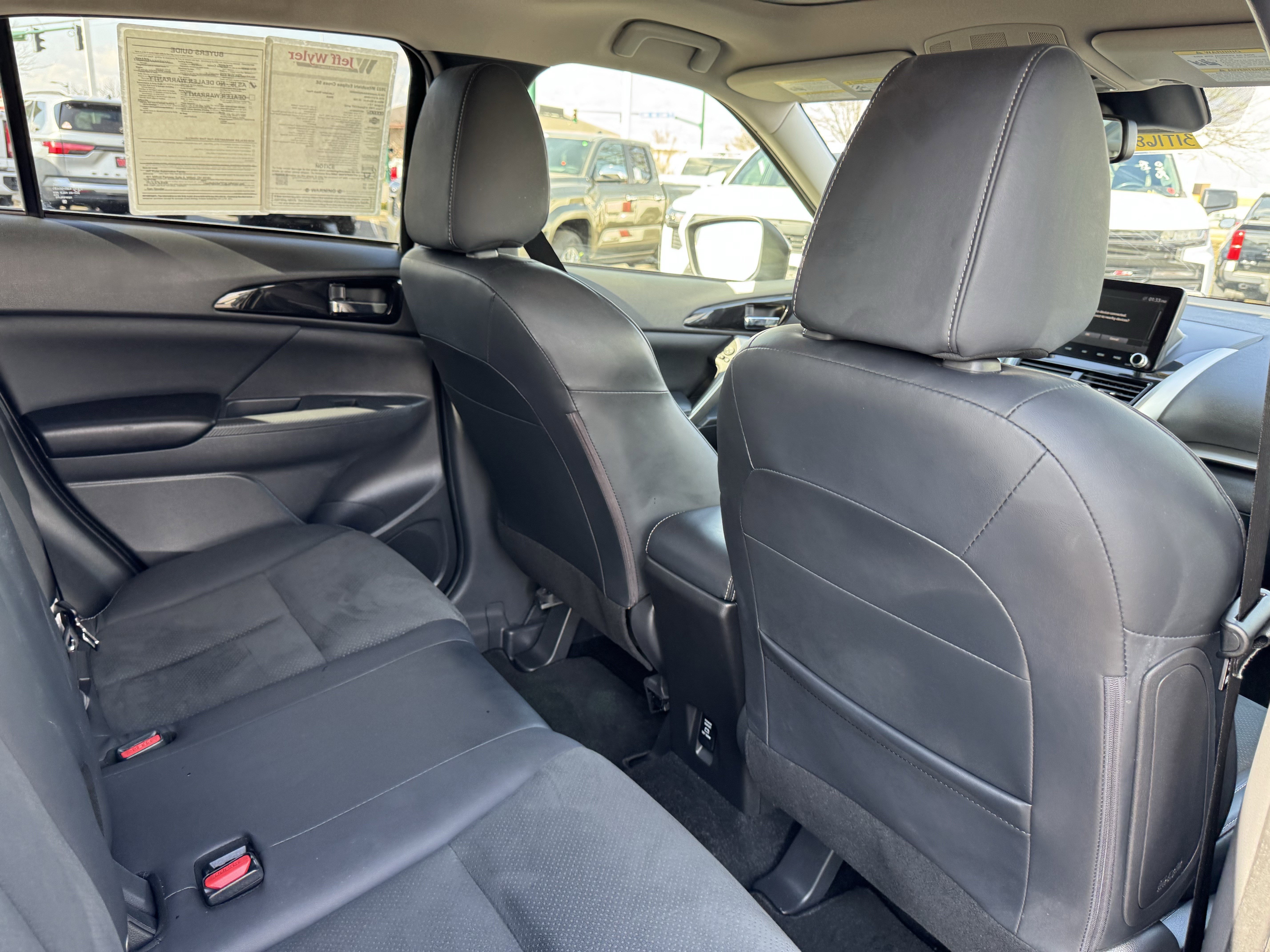 Used 2022 Mitsubishi Eclipse Cross SE image 37