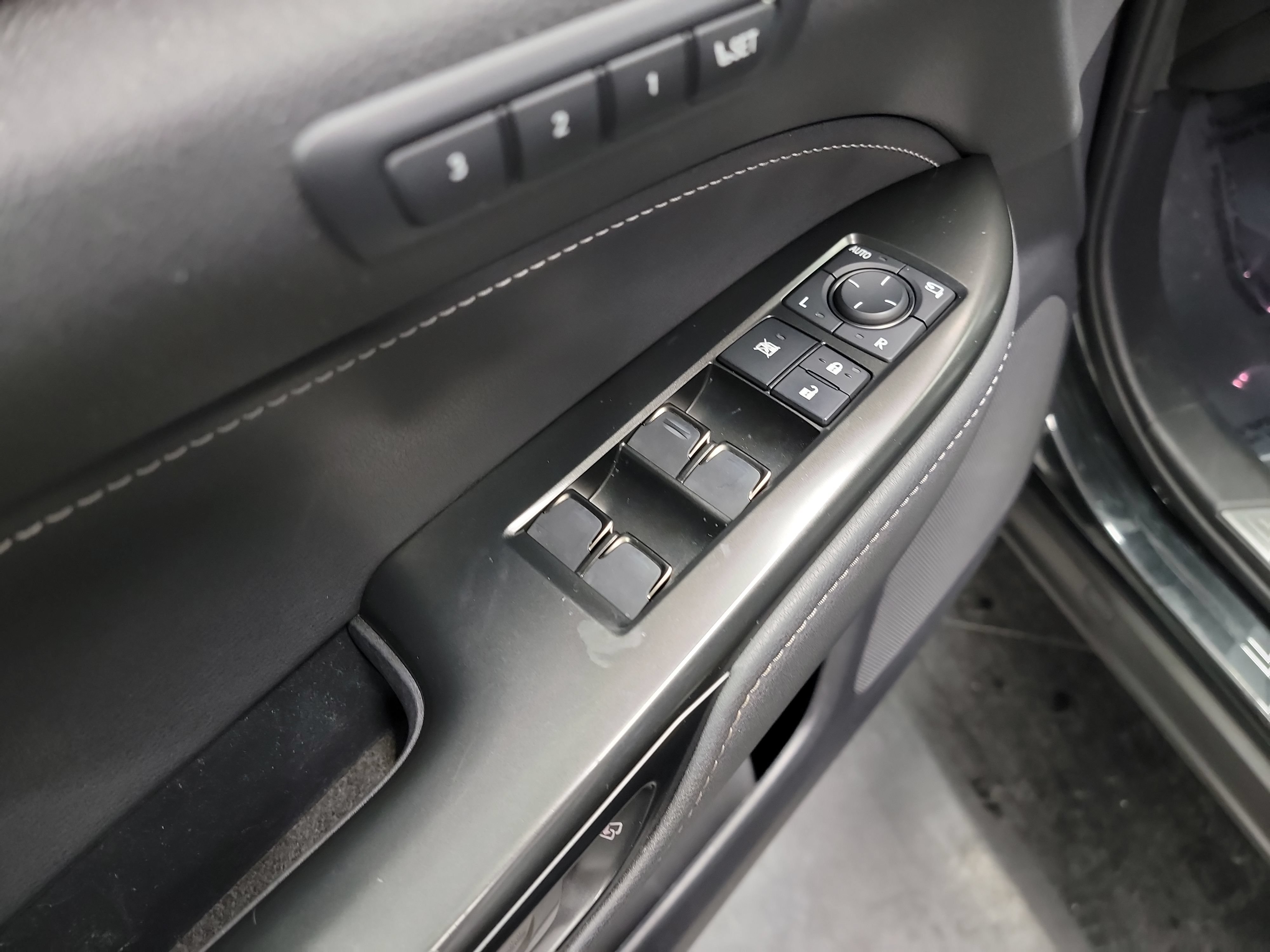 Used 2023 Lexus NX 350 AWD image 14