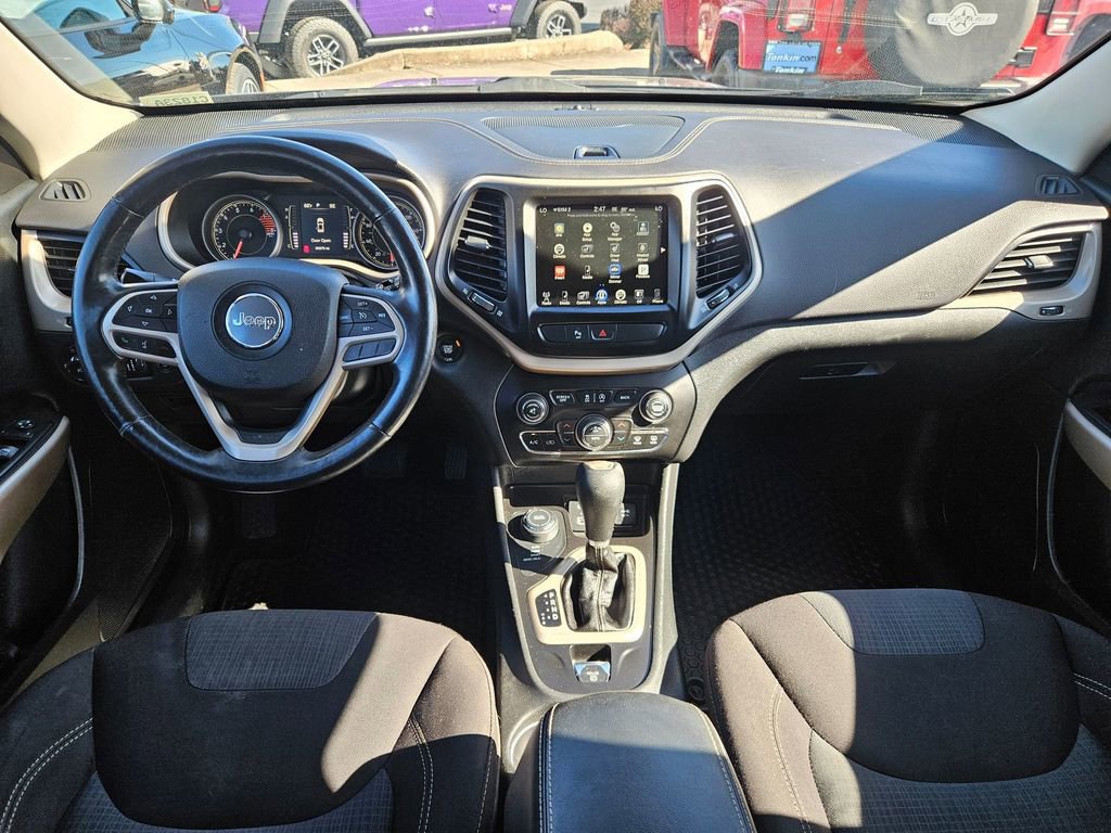 Used 2017 Jeep Cherokee Latitude w/ Comfort/Convenience Group image 21