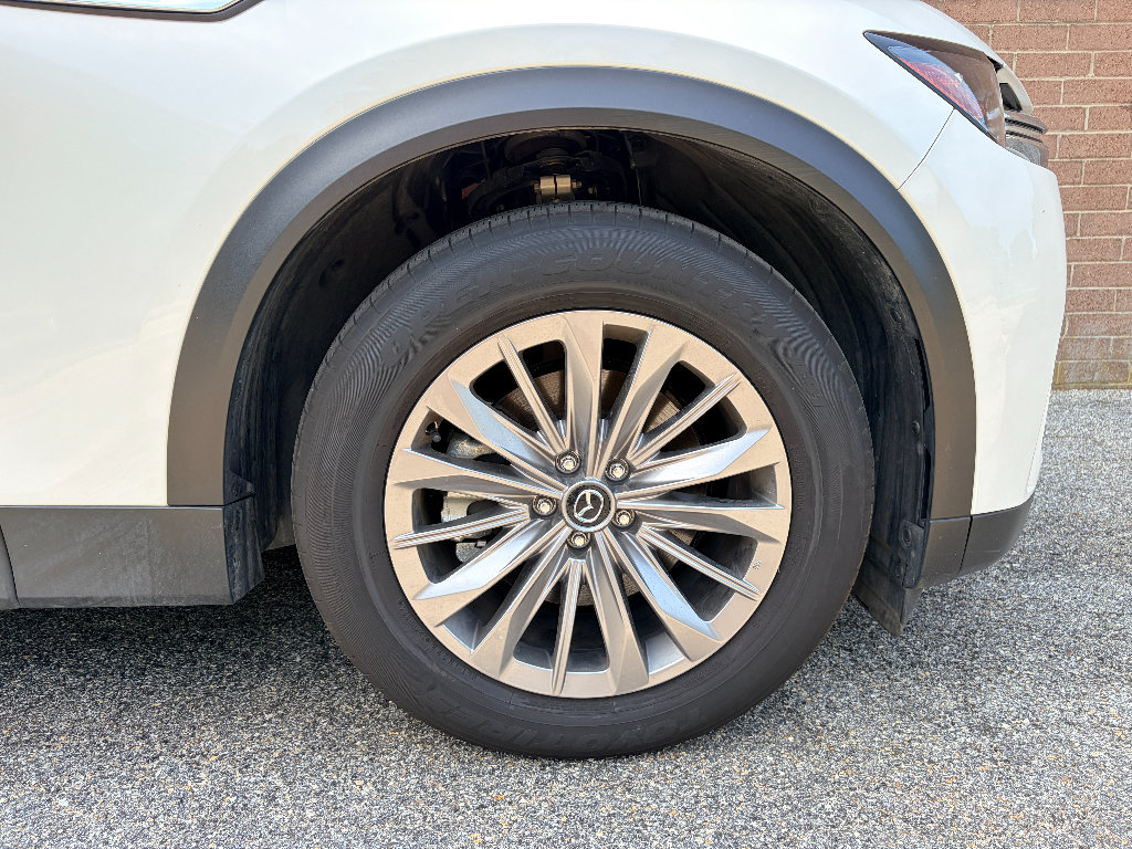 Used 2024 MAZDA CX-90 Plug-In Hybrid w/ Preferred AWD/4WD image 10